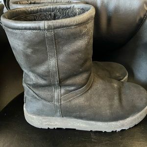 UGG W Classic Short Waterproof boot